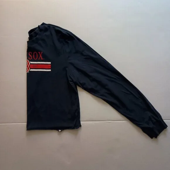 Red Sox Crop Long Sleeve TShirt Blue Women’s Size L - Picture 13 of 16